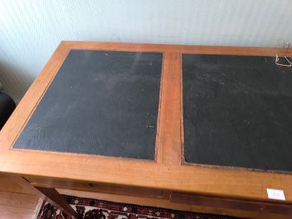 Bureau plat en bois fruitier