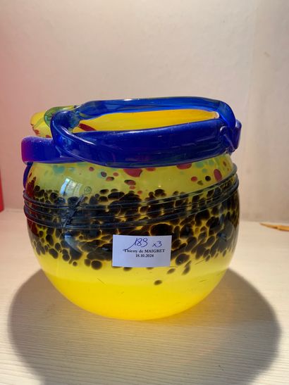 Vase en verre multicouches, bleu et jaune,...