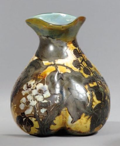 VAL-SAINT-LAMBERT
Vase piriforme à corps...