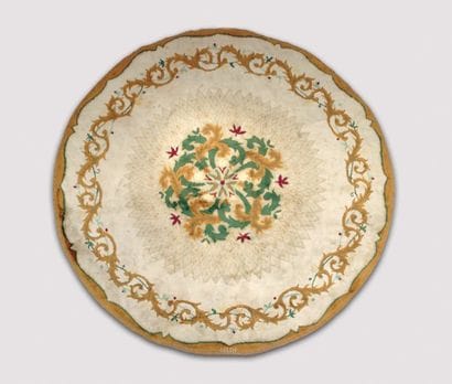 LELEU Paule (1906-1987)
Important tapis circulaire...