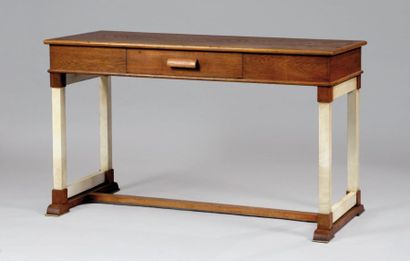 TRAVAIL FRANÇAIS 1930
Bureau de « Dame »...