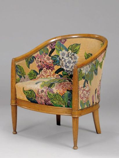 DUFRENE Maurice (1876-1955)
Fauteuil en bois...