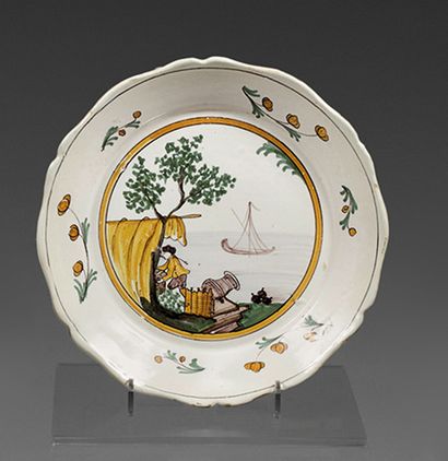 NEVERS
Earthenware plate with contoured rim...