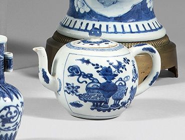 CHINA
Porcelain teapot with capuchin base,...