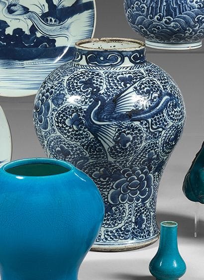 CHINA
Porcelain baluster vase decorated in...