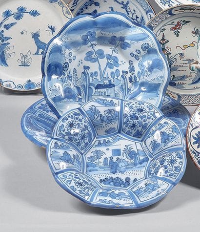 DELFT
Two small ribbed earthenware dishes...