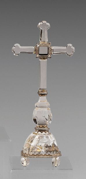 Reliquary cross in cut crystal with silver...