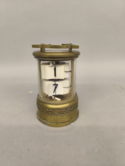 Ever Read Fitch-clock. 
Missing winding key....