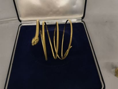 Half-set in 750°/°° gold, including bracelet...