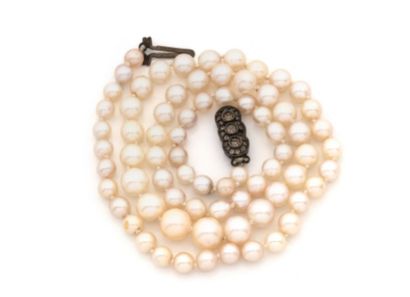 Necklace featuring a drop of cultured pearls,...