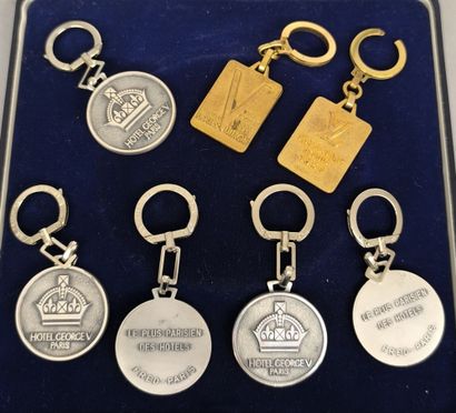 Set of 5 Hotêl George V metal key rings by...