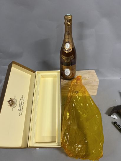 1 bottle CHAMPAGNE
