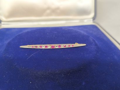 Barrette brooch in 750°/°° gold, line of...