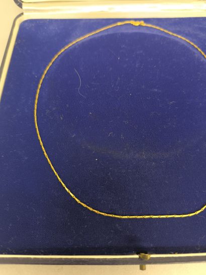 Fine sautoir in 750°/°° gold with flat links....