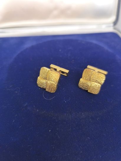 Pair of guilloché gold 750°/°° cufflinks...
