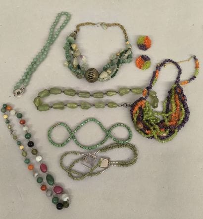 Set of 6 necklaces or sautoirs adorned with...