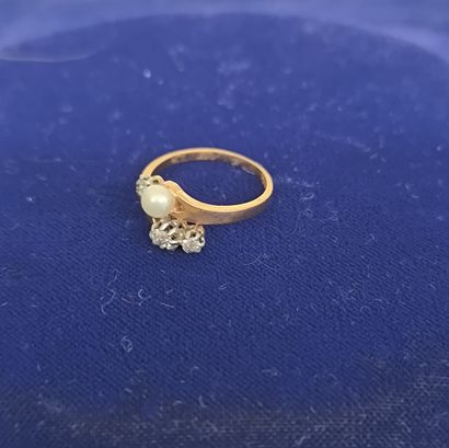 toi et moi ring in 750°/°° gold, holding...
