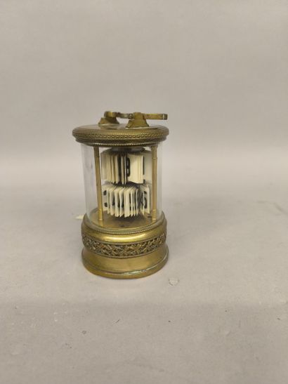 Ever Read Fitch-clock. 
Missing winding key....