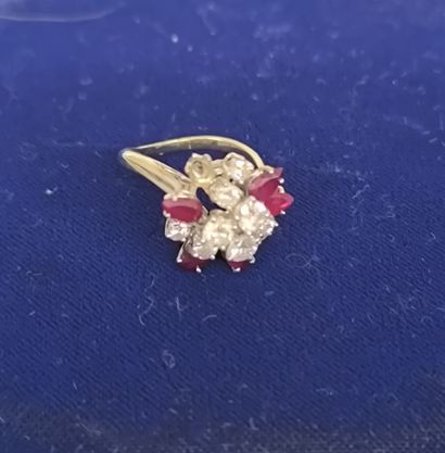 Ring in rhodium-plated 750 gold and 850 thousandth...