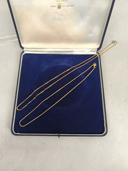Chain and sautoir in gold 750°/°°, flat links...