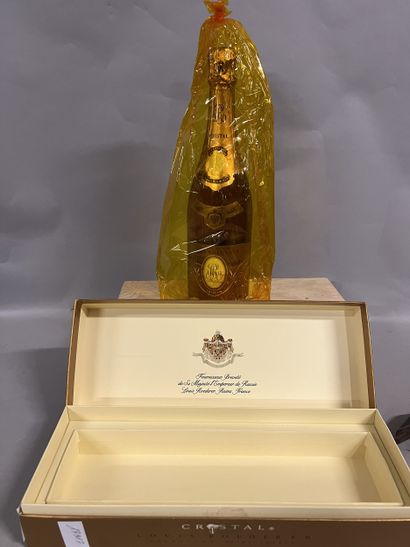 1 bottle CHAMPAGNE
