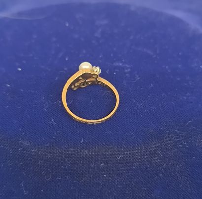 toi et moi ring in 750°/°° gold, holding...