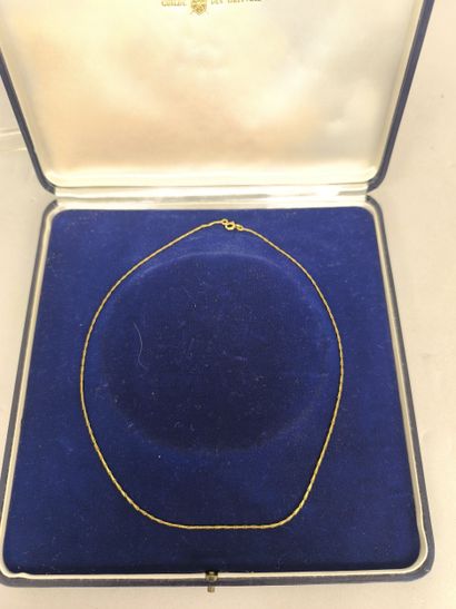 Fine sautoir in 750°/°° gold with flat links....