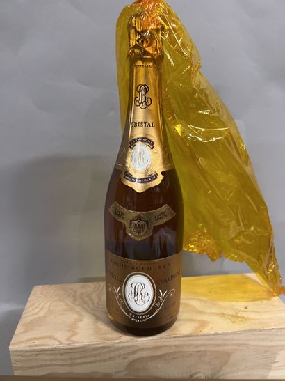 1 bottle CHAMPAGNE
