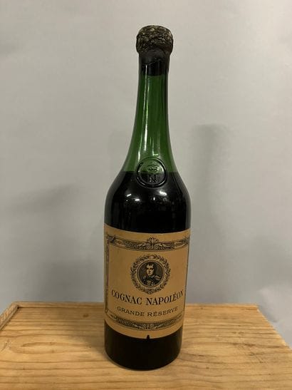 1 bottle COGNAC Napoléon, (