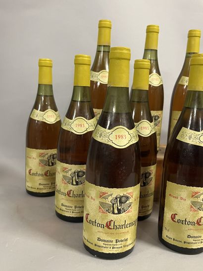 12 bottles CORTON CHARLEMAGNE, Pavelot 1983...