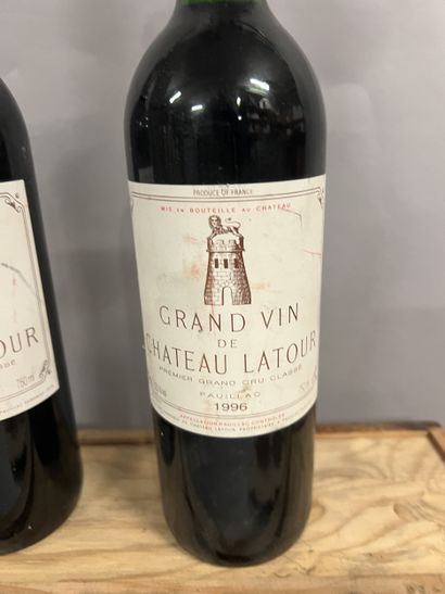 2 bottles Château LATOUR, 1° cru Pauillac...
