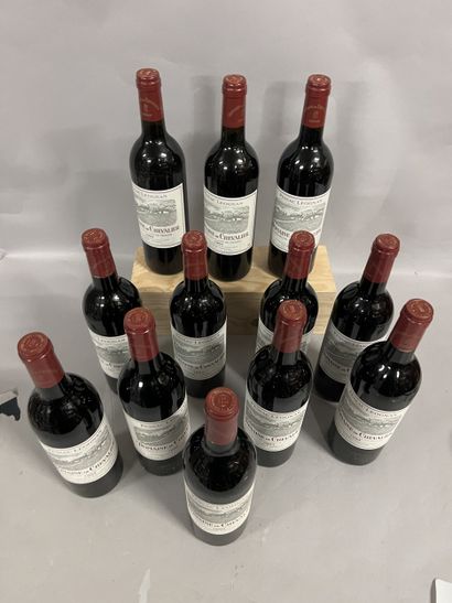 12 bottles DOMAINE DE CHEVALIER, Pessac-Léognan...