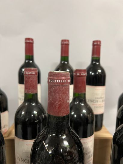 12 bottles Château LYNCH-BAGES, 5° cru Pauillac...