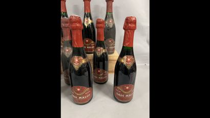 9 bottles COTEAUX CHAMPENOIS ROUGE Sadi ...