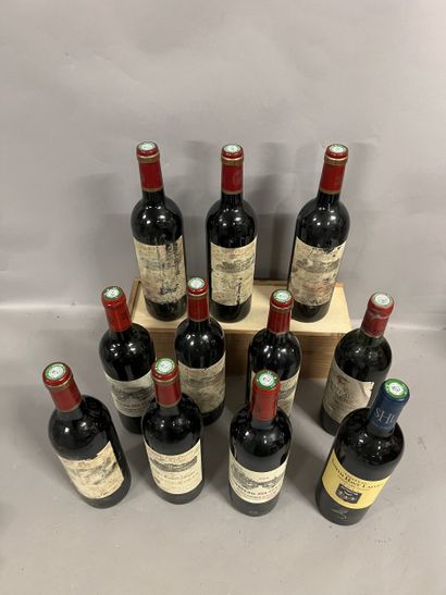 12 bottles BORDEAUX DIVERS, (1 Ch. Smith...