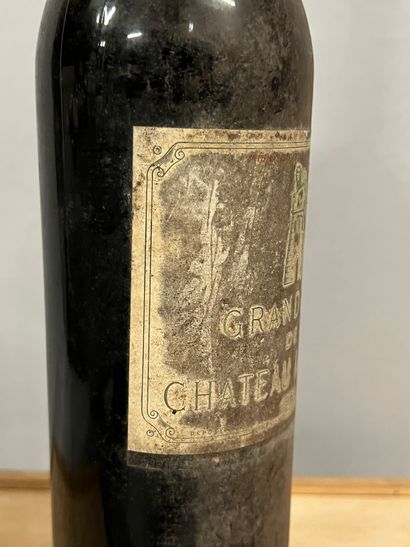 1 bottle Château LATOUR, 1° cru Pauillac...