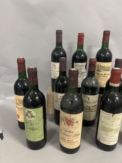 12 bottles BORDEAUX DIVERS (1 Ch. Corbin...