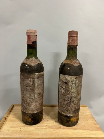2 bottles Château LATOUR, 1° cru Pauillac...