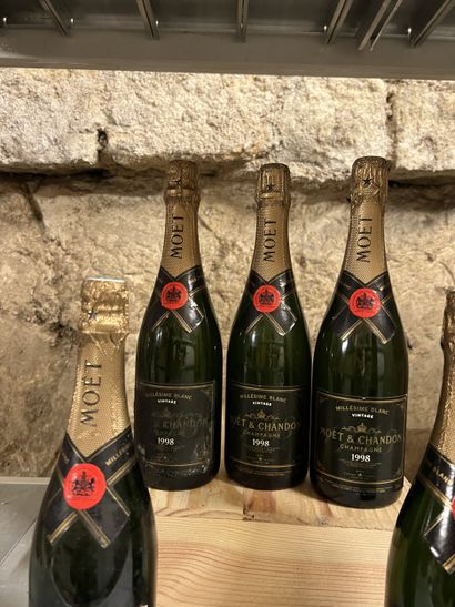5 bottles CHAMPAGNE Moët & Chandon 1998 (elt,...