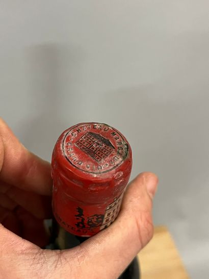 2 bottles Château MARGAUX, 1° cru Margaux...