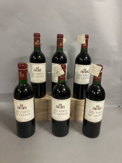 6 bottles LES FORTS DE LATOUR, Pauillac 1986...