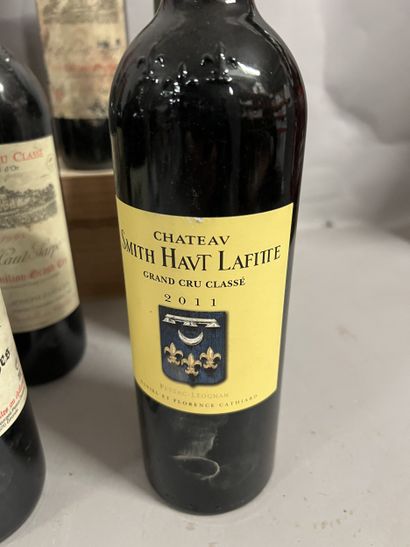 12 bottles BORDEAUX DIVERS, (1 Ch. Smith...