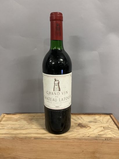 1 bottle Château LATOUR, 1° cru Pauillac...