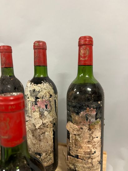 5 bottles Château MOUTON-ROTHSCHILD, 1° cru...