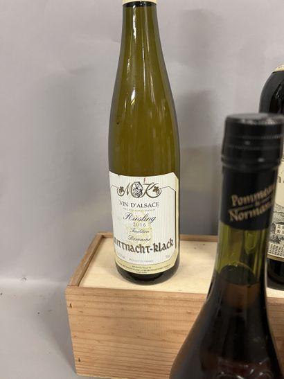 5 DIVERS bottles (1 Ch. Simone Rouge 2010:...