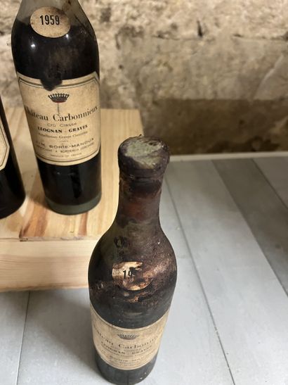 4 bottles Château CARBONNIEUX, Pessac-Léognan...