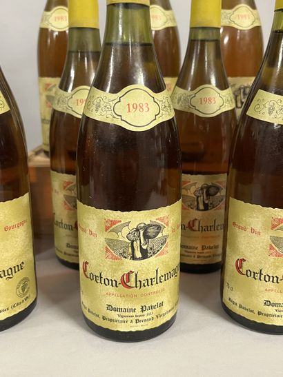 12 bottles CORTON CHARLEMAGNE, Pavelot 1983...