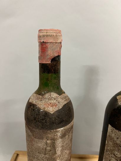 2 bottles Château LATOUR, 1° cru Pauillac...