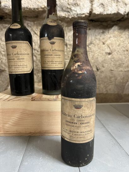 4 bottles Château CARBONNIEUX, Pessac-Léognan...