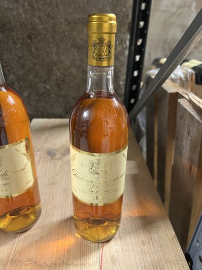 2 bottles Château SUDUIRAUT, 1° cru Sauternes...